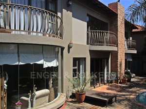 5 Bed Duet in Irene View Estate