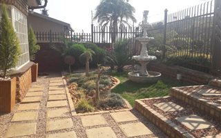 4 Bedroom House in Laudium