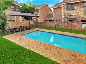 4 Bed Townhouse in Honeydew Manor