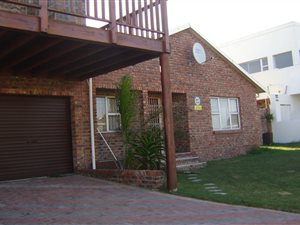 4 Bed House in Bluewater Bay