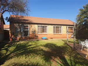 3 Bed Townhouse in Wierda Crest Estate