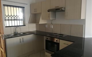 2 Bedroom Apartment in Athlone Park