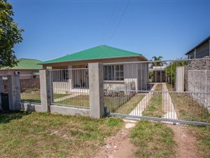 3 Bed House in Newton Park