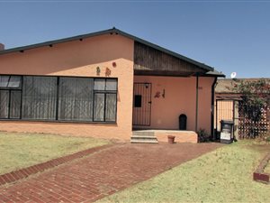 3 Bed House in Bosmont
