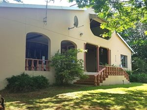 8 ha Farm in Umzumbe