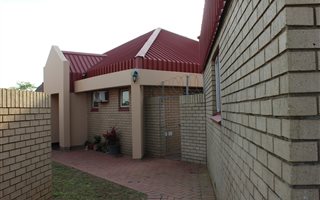 3 Bedroom Townhouse in Birdswood
