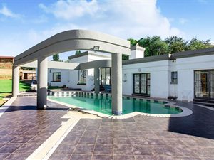 4 Bed House in Florida Hills
