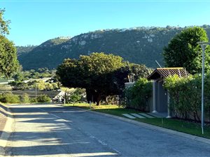 895 m² Land available in Upper Robberg