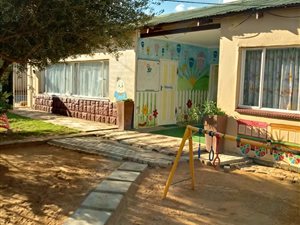 4 Bed House in Elandia