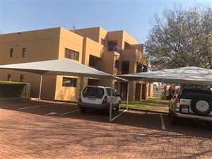 2 Bed Apartment in Waterkloof Ridge