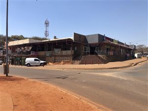 2850 m² Commercial space in Sinoville