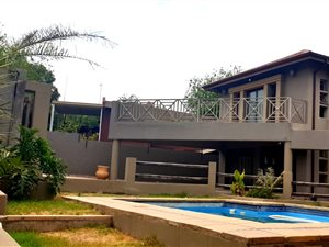 5 Bed House in Glenvista