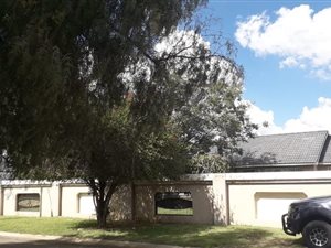 3 Bed House in Windmill Park