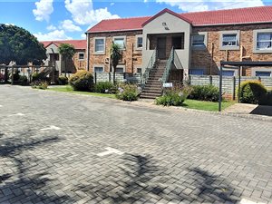 2 Bed Apartment in Wilgeheuwel