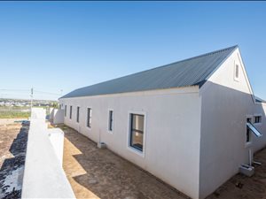 3 Bed House in Kelderhof Country Village