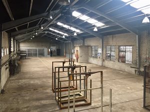 980 m² Industrial space in Roodepoort West