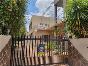 3 Bed House in Eloffsdal