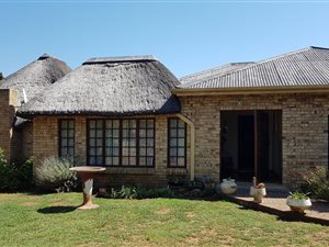 4 Bedroom House in Meiringspark
