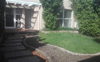 2 Bedroom House in Woodbridge Island