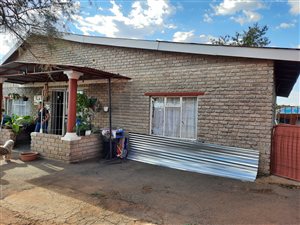 2.4 ha Farm in Rosashof