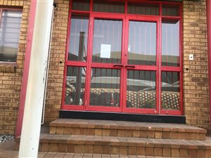 1192 m² Industrial space in Louwlardia