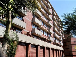 1.5 Bed Apartment in Gezina