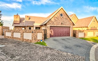 3 Bedroom Cluster in Aston Manor