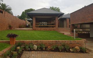 4 Bedroom House in Linden