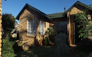3 Bedroom House in Noordheuwel