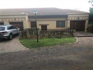 3 Bed Townhouse in Sonheuwel