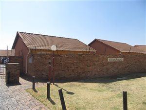 3 Bed Cluster in Robertsham
