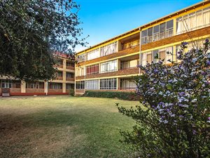2 Bed Apartment in Florida Park
