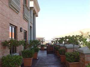 875 m² Office Space in Irene