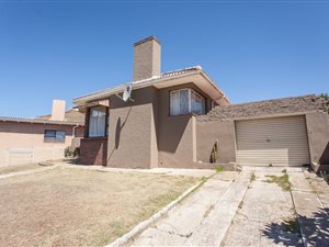 3 Bedroom House in Steytler