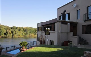5 Bedroom House in Vaaloewer