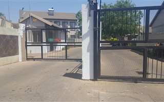 3 Bedroom Simplex in Winternest