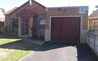 2 Bedroom House in Vredekloof Heights