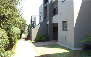3 Bedroom Apartment in Marais Steyn Park