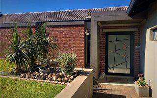 3 Bedroom House in Midstream Ridge Estate