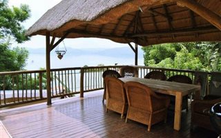 3 Bedroom House in Kosmos