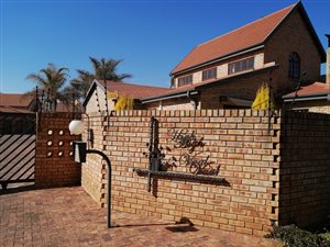 3 Bed Townhouse in Vaalpark
