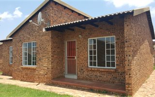 3 Bedroom House in Noordwyk