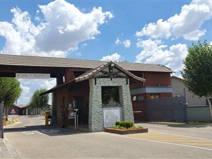 726 m² Land available in Lilyvale Estate