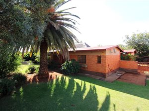 3 Bed House in Vanderbijlpark CE5