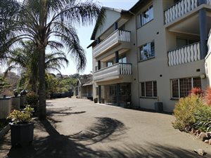 3 Bed Apartment in Clare Estate
