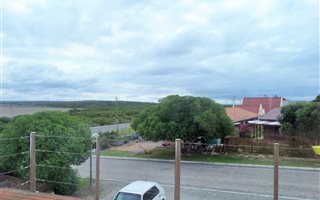 4 Bedroom House in Witsand