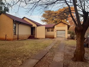 4 Bed House in Signal Hill
