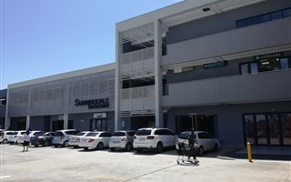 71 m² Retail Space in Sunningdale