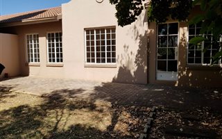 3 Bedroom Townhouse in Lynnwood Glen