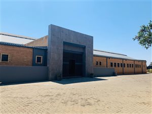3862 m² Industrial space in Louwlardia